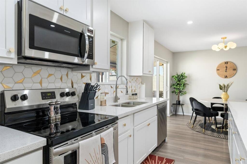 Cozy-Perfect Location-Private Pool-Heat Optional- Spring Training-Gcu Vila Phoenix Exterior foto