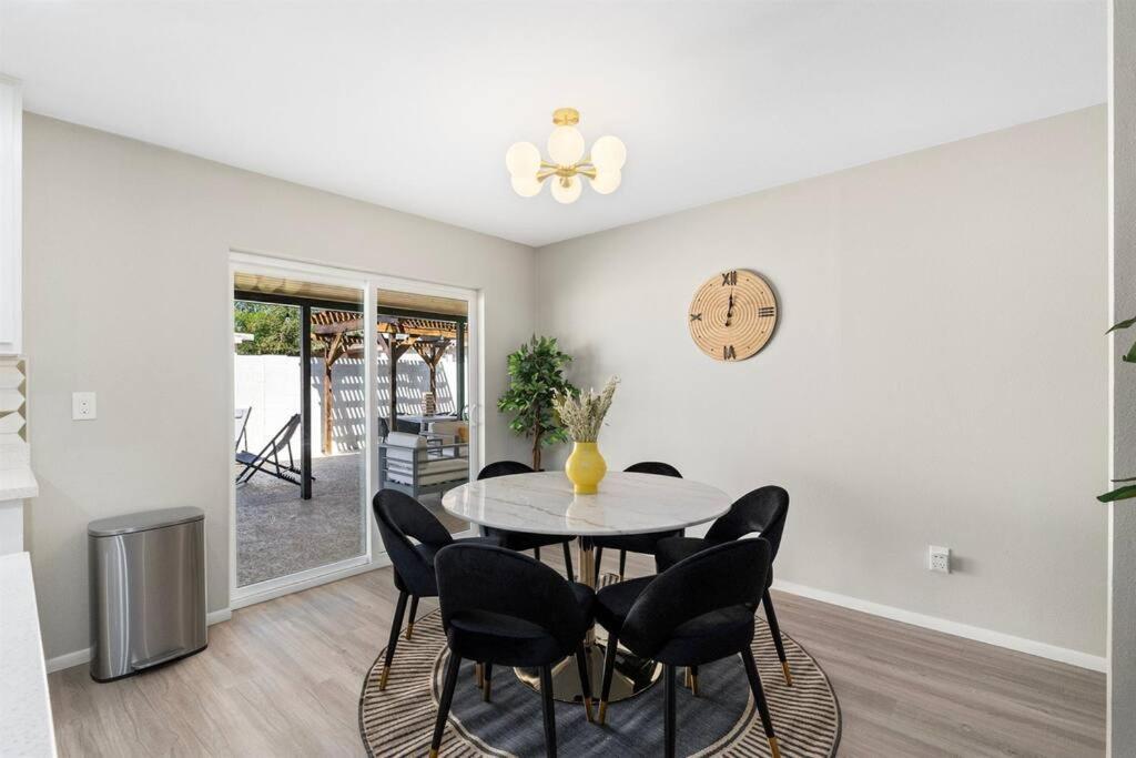 Cozy-Perfect Location-Private Pool-Heat Optional- Spring Training-Gcu Vila Phoenix Exterior foto